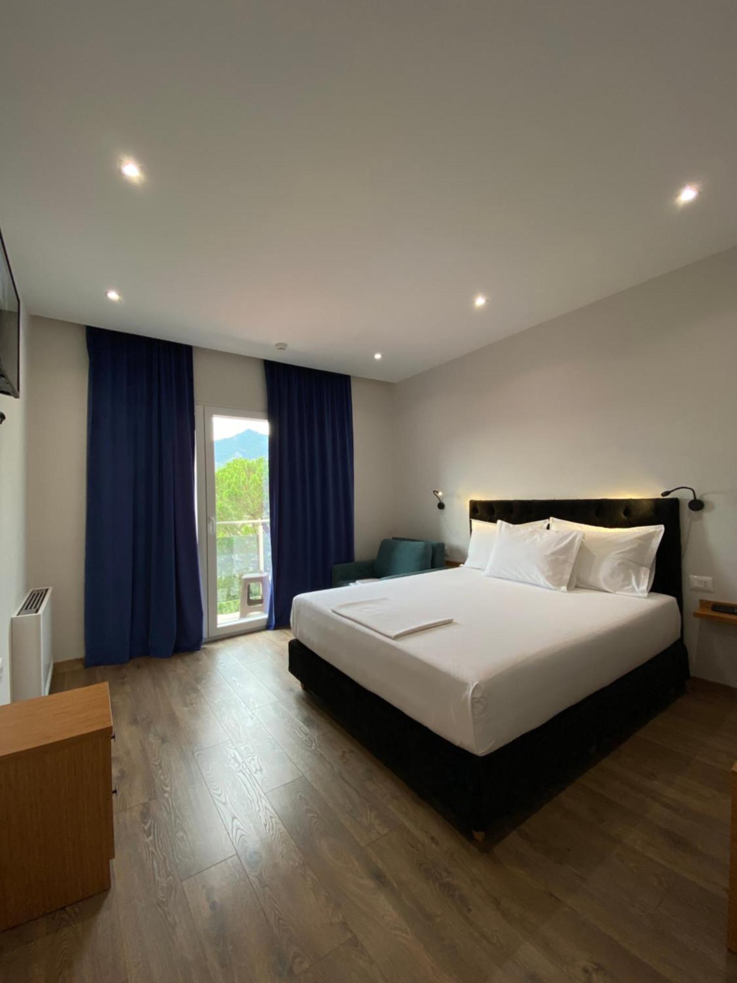 Merly Hotel Përmet Zewnętrze zdjęcie