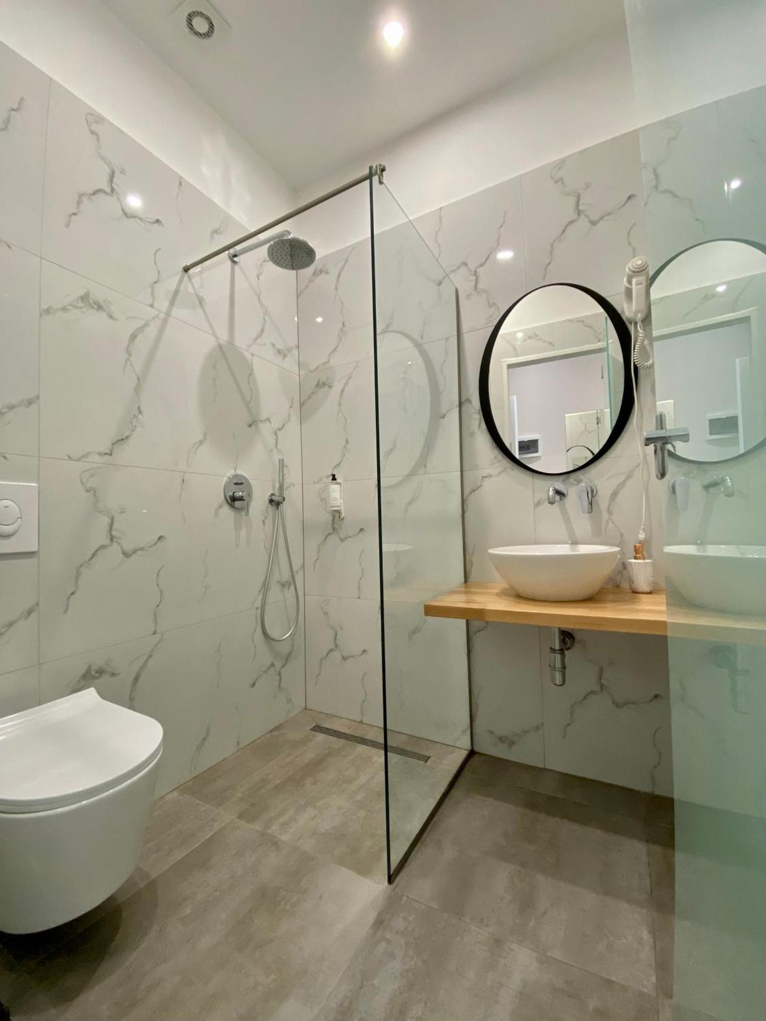 Merly Hotel Përmet Zewnętrze zdjęcie